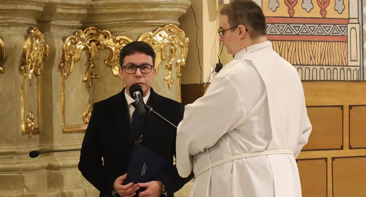 Upamiętnili księdza prałata Józefa Sieradzana w Katedrze Kaliskiej