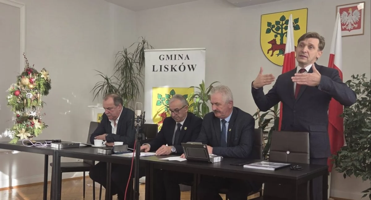 Starosta kaliski i radni powiatowi na sesji Rady Gminy Lisków