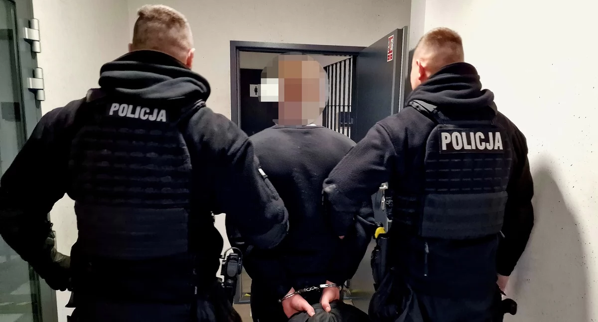 Agresywny pasażer groził taksówkarzowi przedmiotem przypominającym broń palną