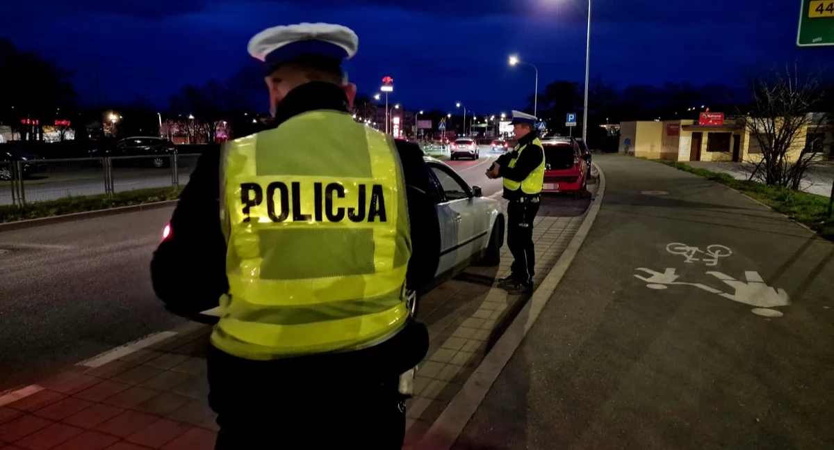 Pijany i z dożywotnim zakazem prowadzenia pojazdów zatrzymany podczas kontroli