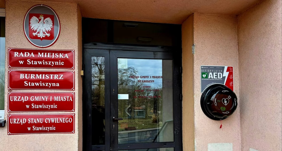 Ogólnodostępne defibrylatory AED w Stawiszynie i Zbiersku