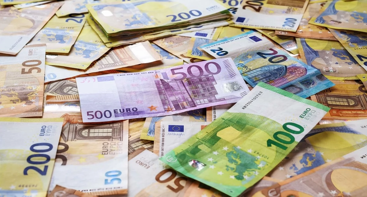 Płatność gotówką tylko z dowodem osobistym?
