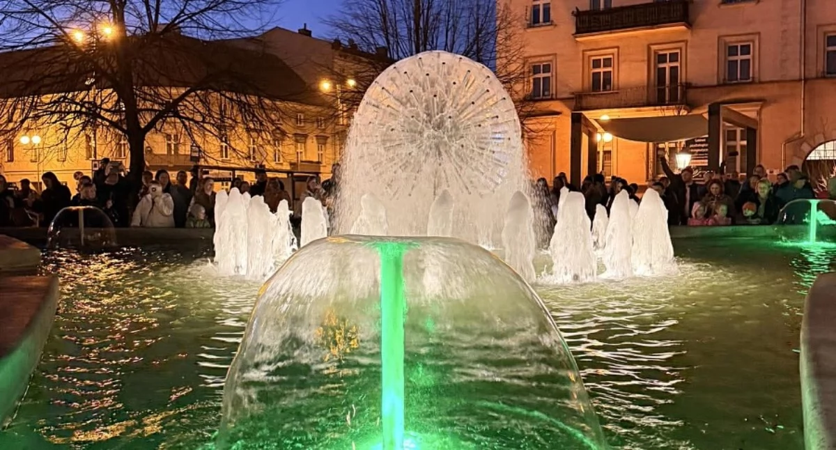 Fontanna „Noce i dnie” uruchomiona!