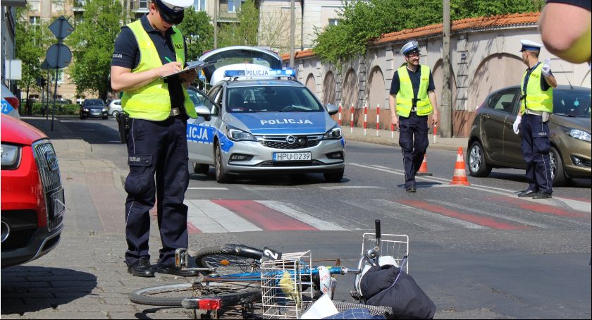 Potrącenie rowerzysty na Bankowej