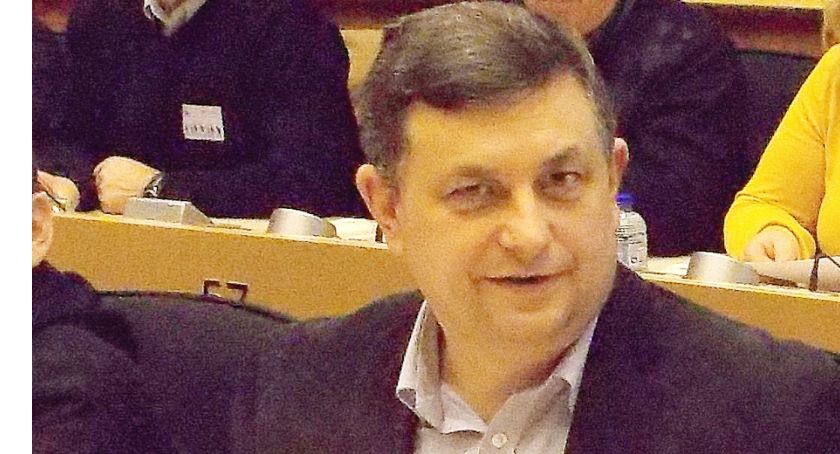 Dobrzec.  Sołectwo  z charakterem. Rozmowa z Romanem Różalskim, sołtysem Sołectwa Dobrzec