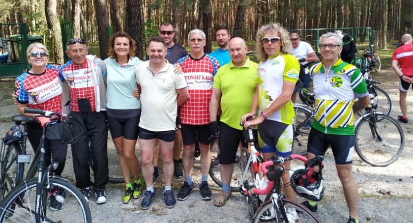 Rowerowa pielgrzymka samorządowców