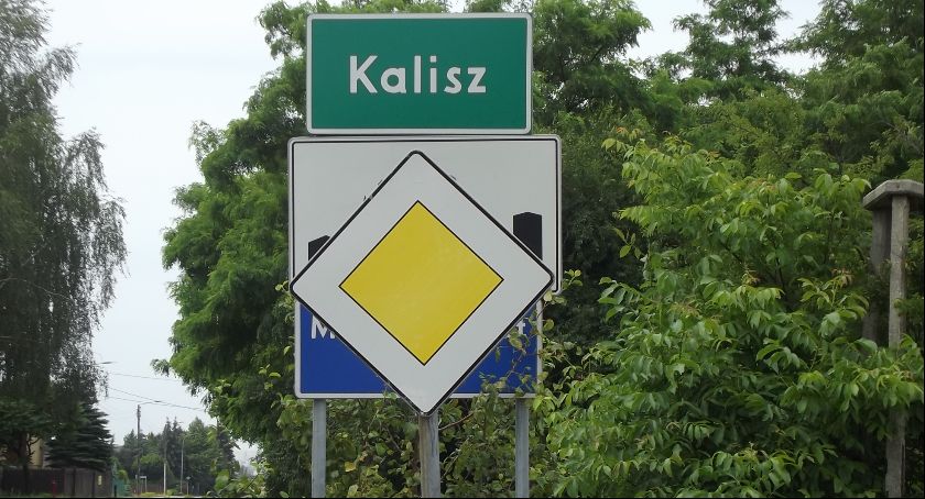 Znaki drogowe nie tam, gdzie trzeba