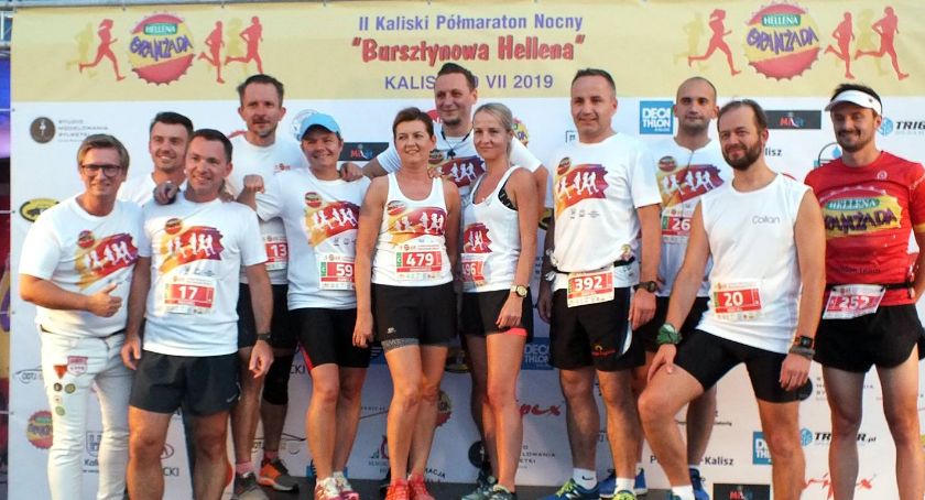 „Bursztynowa Hellena” goni „Ptolemeusza”. Kilkuset zawodników i zawodniczek uczestniczyło w II Półmaratonie Nocnym ulicami Kalisza