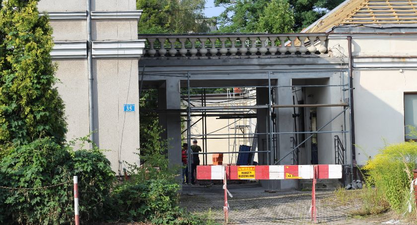 Budynek pogotowia po 7 latach wreszcie ożyje 
