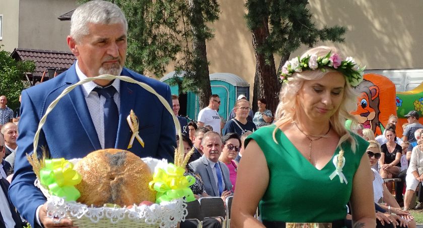 W Koźminku ponieśli dożynkowe wieńce - DUŻO ZDJĘĆ