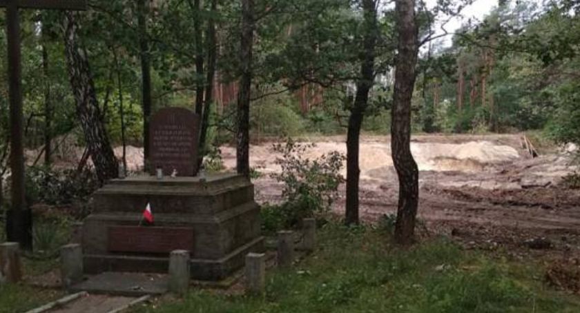 W Lesie Winiarskim powstają trzy zbiorniki wodne   