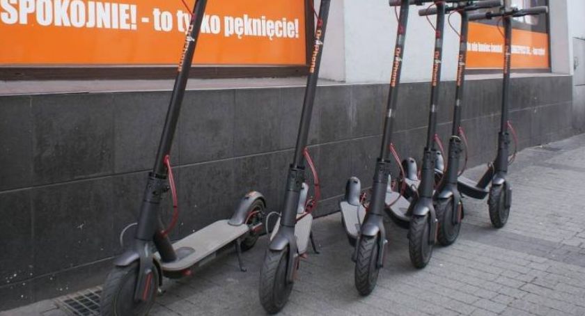                      Koniec samowolki jeżdżących e- hulajnogami