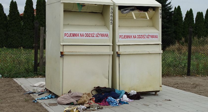 Kontenery na odzież używaną psują krajobraz Kalisza 