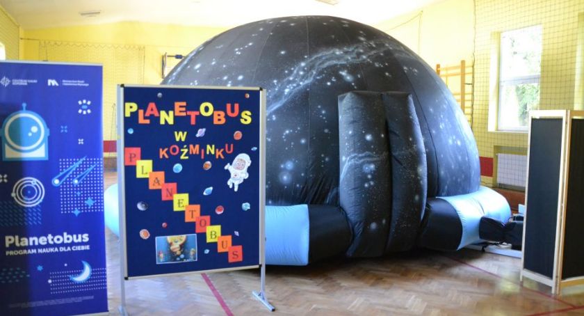  Mobilne planetarium w Szkole Podstawowej w Koźminku