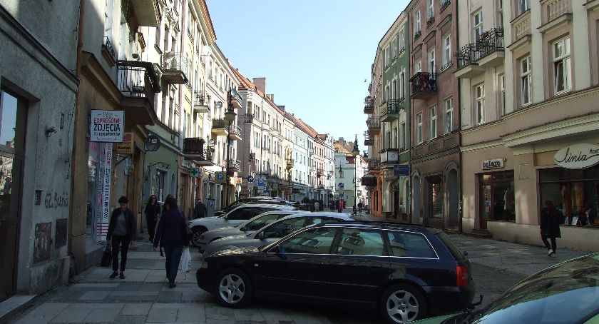 Na starówce nie będzie nowych miejsc parkingowych