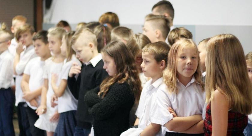 Młodzieżowy szyfr  czy język pocisku? 