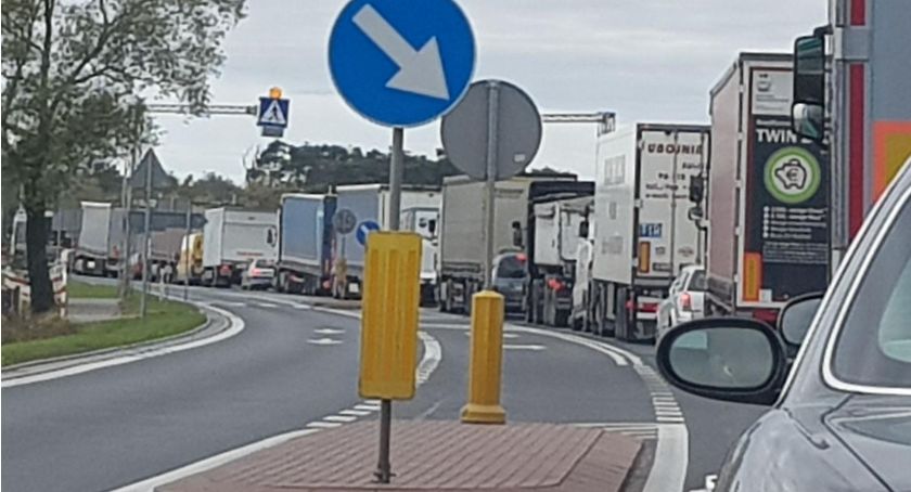 Ogromne korki na drodze Kalisz-Ostrów