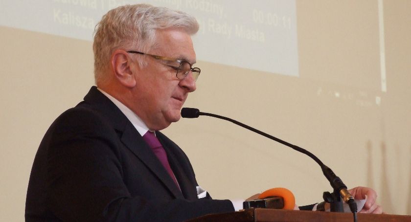 Przedłużyć kursy KLA ulicą Aliny Szapocznikow