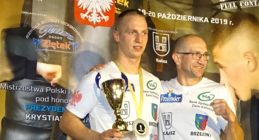 Mało walk, ale dobry poziom finałów Pucharu Polski Seniorów w Kickboxingu. Sukcesy zawodników KS Ziętek Team Kalisz - ZDJĘCIA