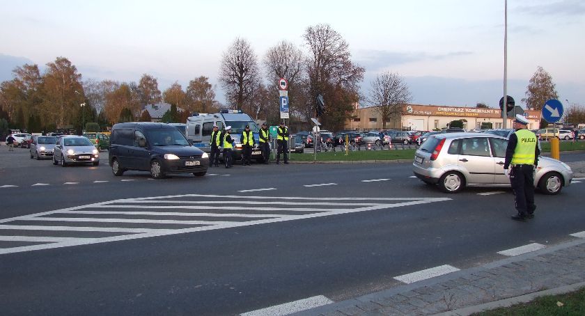 Cmentarz Komunalny był oblężony już 31 października