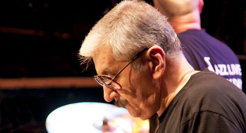 „Podróż ścieżkami polskiego jazzu” – spotkanie z Wojtkiem Karolakiem 