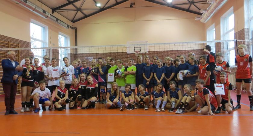 Stawiszyn najlepszy w mini piłce siatkowej