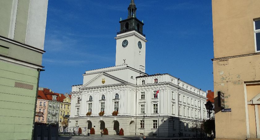 Urząd Miasta nieczynny w wigilię. Za to zaprasza w sobotę, 7 grudnia  