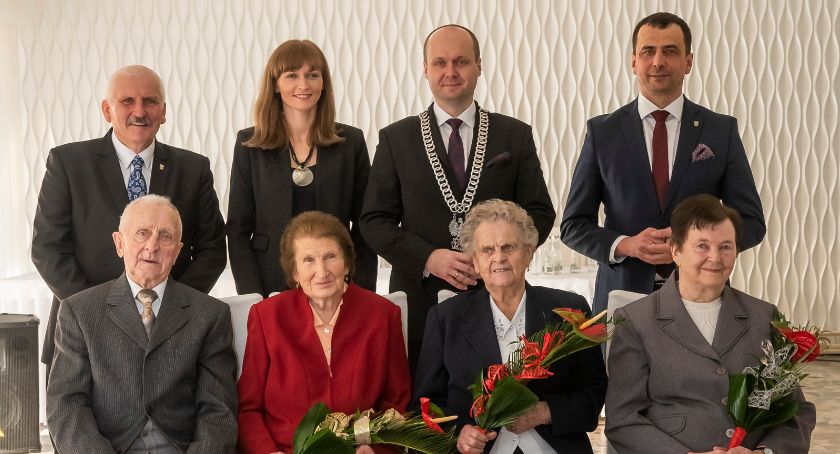 Przez życie razem pół wieku, a nawet i dłużej… Uroczystość Złotych i Diamentowych Godów