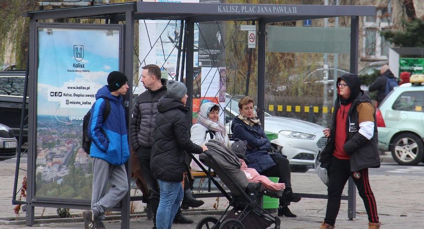Nowe wiaty pojawiły się na kaliskich przystankach