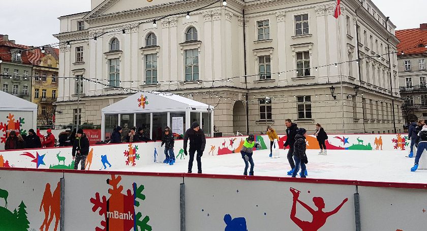 Awaria lodowiska pod ratuszem