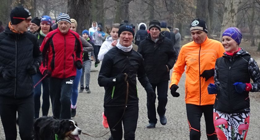 Blisko 400 osób brało udział w Biegu Noworocznym - ZDJĘCIA