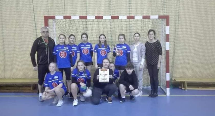 Szkoła Podstawowa w Zbiersku mistrzem  powiatu kaliskiego w piłce ręcznej dziewcząt 