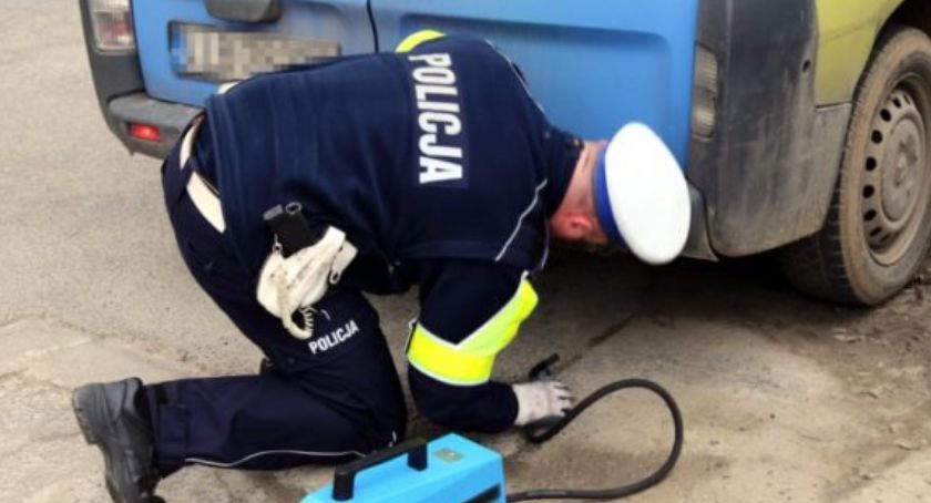Policjanci ruchu drogowego prowadzą działania kontrolno-prewencyjne pn. 