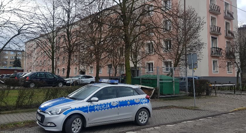 Morderstwo ostrowianina -  zmarł od  21 ran kłutych 