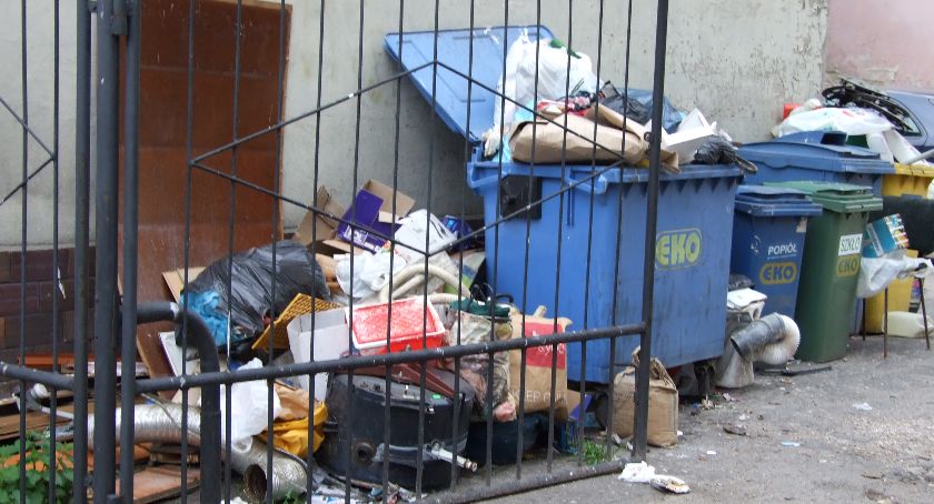 Rady osiedlowe chcą zwiększenia częstotliwości wywozu odpadów wielkogabarytowych