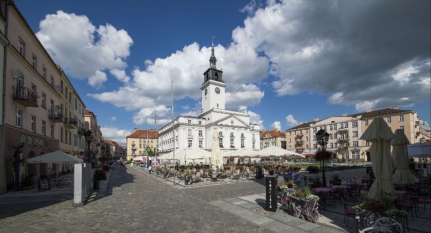 Przetarg na 10 ogródków piwnych na Głównym Rynku