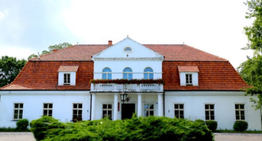 Ograniczenia wizyt w urzędach gmin