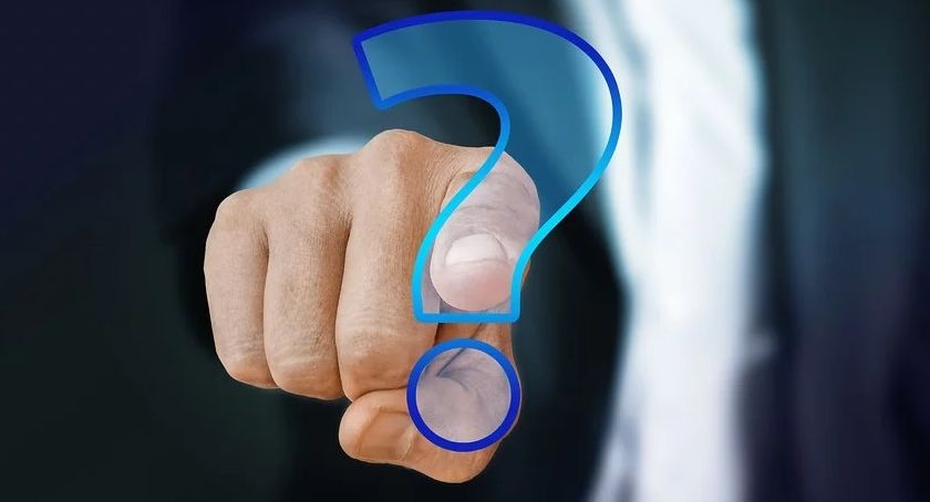 Syn ma 16 lat. Czy nie może beze mnie wyjść na ulicę? Najczęściej zadawane pytania o nowych obostrzeniach