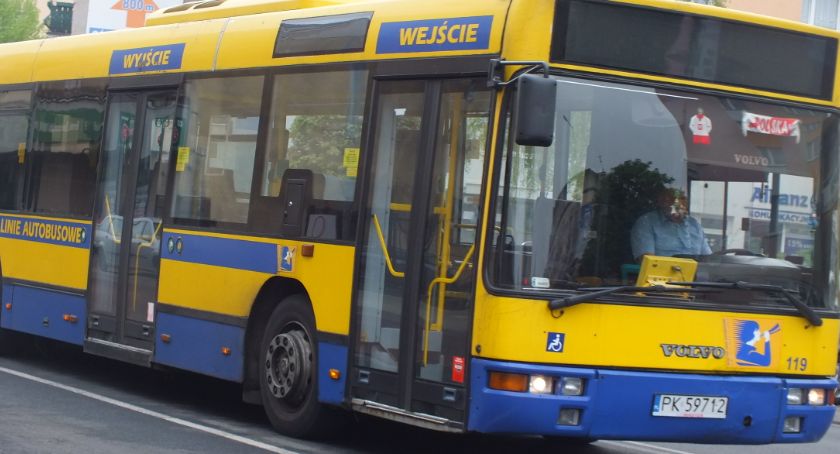 KLA zawieszają kolejne kursy - wykaz odwołanych połączeń