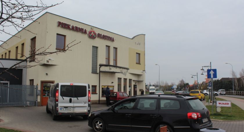 Chleb z okienka,  problem dla kierowców?