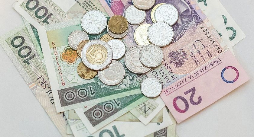 Chwilówki online - jak zaciągnąć pożyczkę przez internet na korzystnych warunkach?