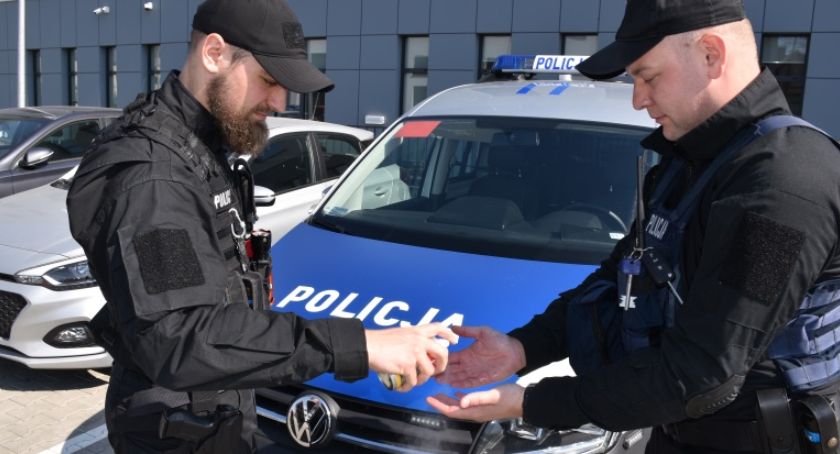 Wspomogli KMP w Kaliszu płynami dezynfekcji