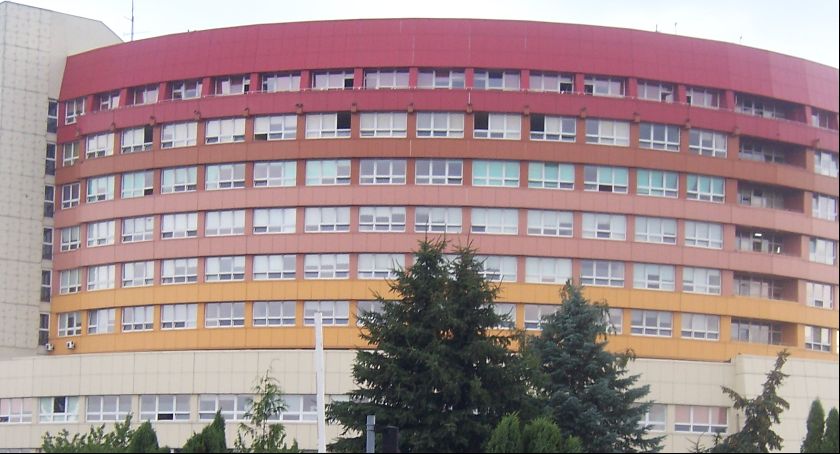 Szpital w Kaliszu. Lekarze oddziału wewnętrznego I zakażeni koronawirusem  