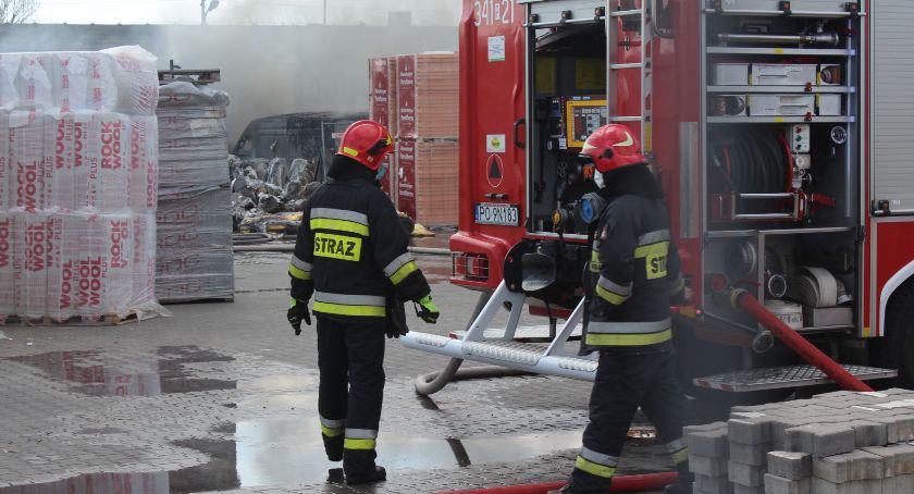 Palił się skład budowlany przy ul. Wrocławskiej