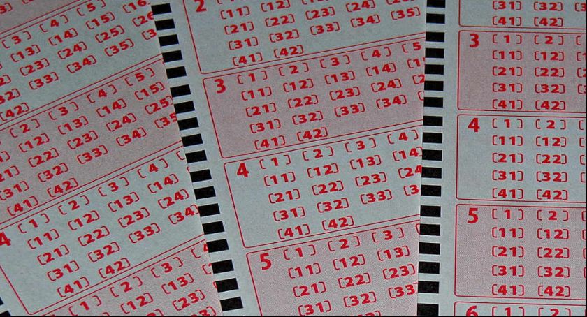 Dlaczego bukmacher jest lepszy od zakładów Lotto?