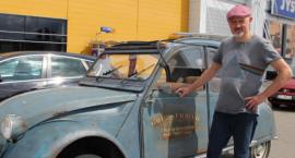 Auto na cztery osoby z koszem na 60 jaj… kultowy Citroen w Kaliszu