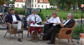 W żelazkowskim parku  czytali „Nad Niemnem” 