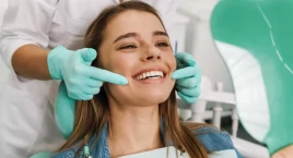 Zdjęcie przedstawia: Czym są licówki porcelanowe? Jakie efekty można nimi uzyskać?