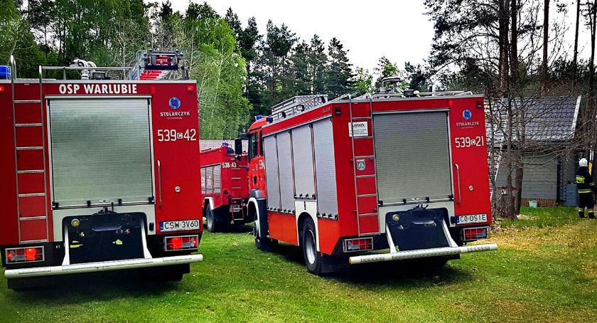 Palił się domek letniskowy. Wszystko zaczęło się od komina