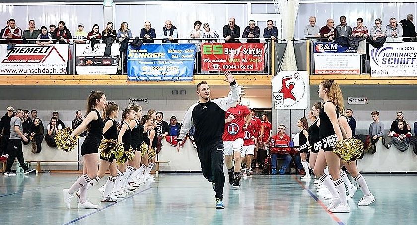 Jakub Wamka od drugiej klasy podstawówki gra w szczypiorniaka. Obecnie próbuje sił w Niemczech
